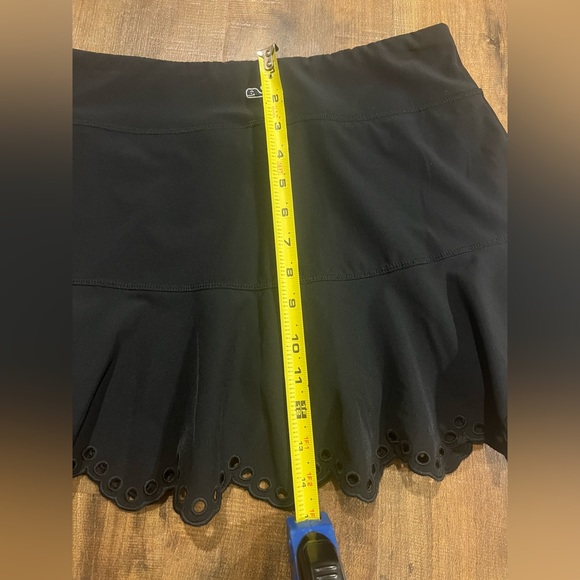 Vineyard Vines Performance Tennis Skort - Black Ruffles - Womens XXS - Picture 7 of 7